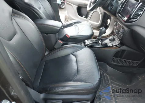 2019 Jeep Compass Limited 4X4 z USA, uszkodzony, nr VIN 3C4NJDCB5KT683794